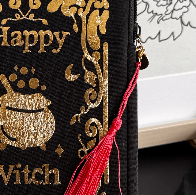 Protection pour IPad Mini 7 ou livre poche « Happy Magic »