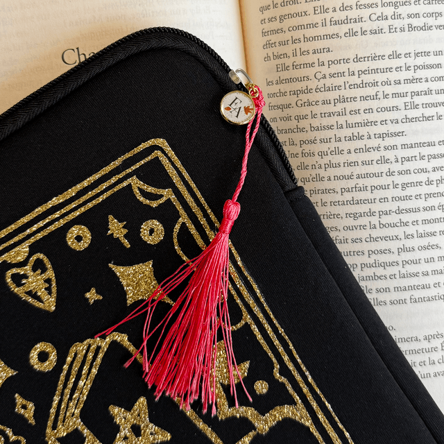 Protection d’Ipad ou livre A5 « Grimoire Lover »