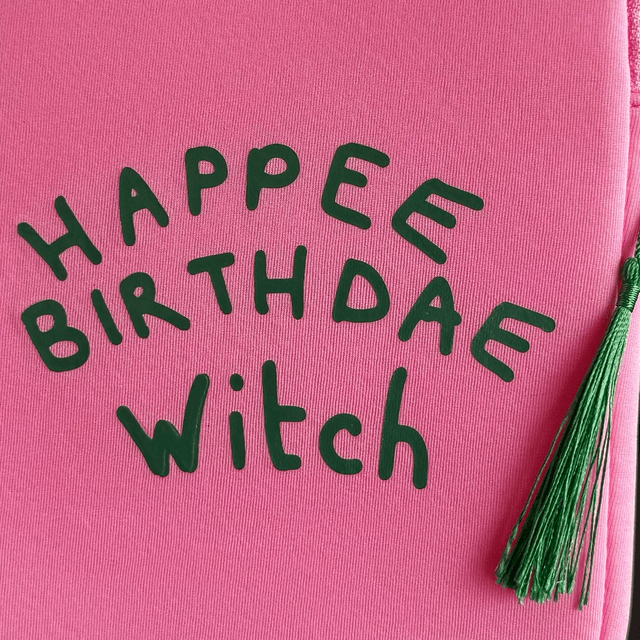 Protection pour Kindle/Kobo 6,8’’ « Happee birthdae Witch »